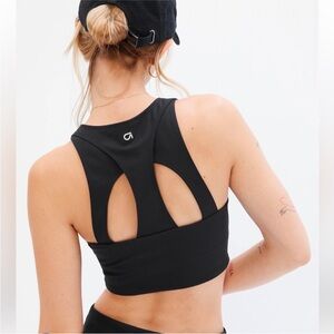 GapFit Black High Neck Sports Bra – Size M (NWT)